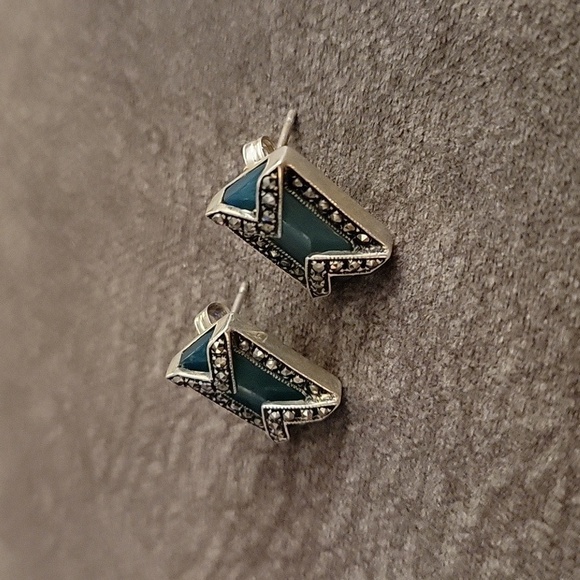 VTG Green Glass Marcasite Rectangle Art Deco Old Hollywood Post Earrings - Picture 3 of 5